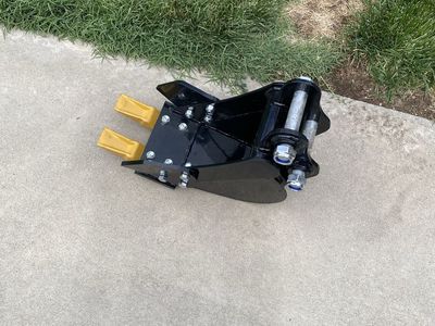 Heavy Duty Mini Excavator 8” bucket Attachment - New Condition, Black/Yellow