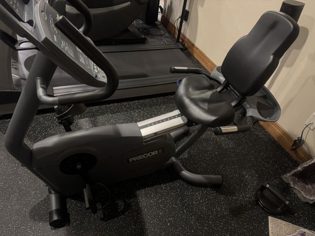 Precor Commercial Grade Recumbent Exercise Bike