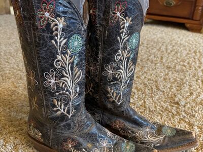 Pecos Bills cowgirl boots