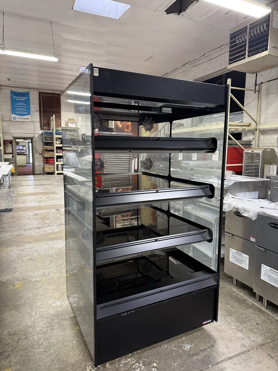 Flexeserve self Service Floor Model Heated display Case 4 shelves next to new