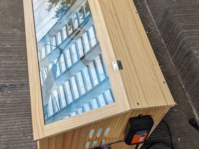 *Brand New* Wooden Brooder Box with Heat pad and light.