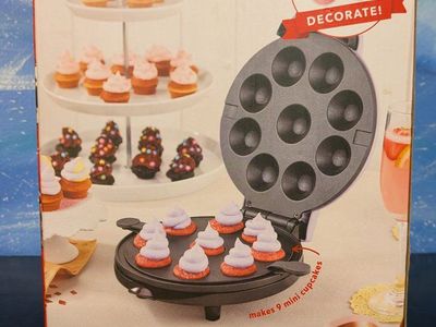 Mini Cupcake Maker - Dash Express