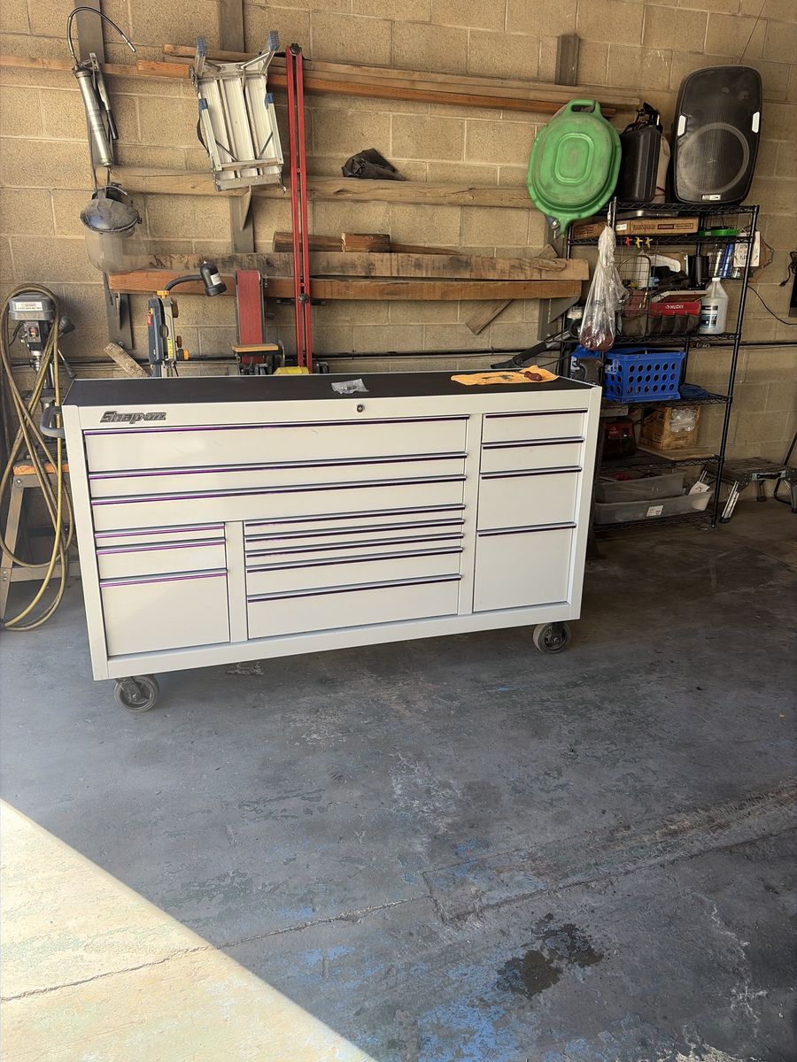 Tool chest