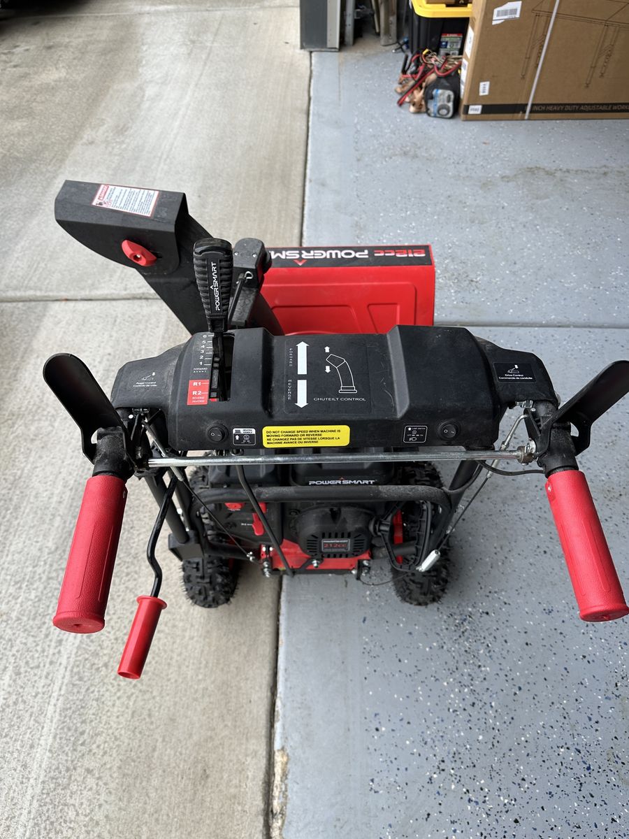 Like new 24'' 212cc Two Stage Self-Propelled Gas Snow Blower w/ Electric Start by Power Smart