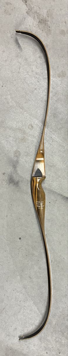 Vintage Ben Pearson Hunter Recurve Bow (54" / 40#)
