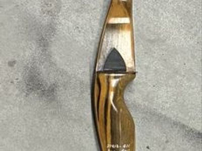 Vintage Ben Pearson Hunter Recurve Bow (54" / 40#)