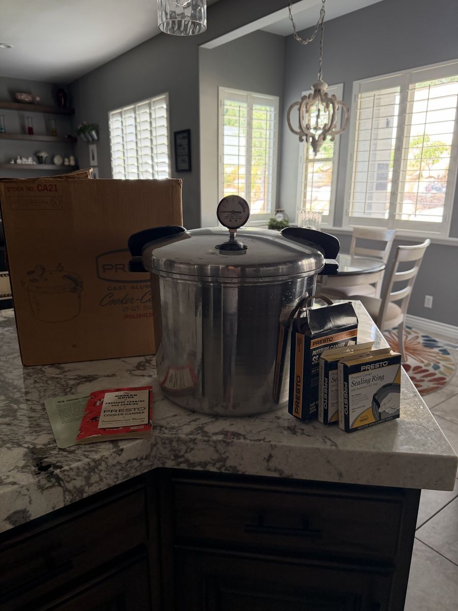 Presto Cast Aluminum  Pressure Cooker for canning