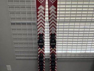Black Crows Camox 182cm Skis w/ Atomic Strive 13 GW Demo Binding - Lightly Used 2026