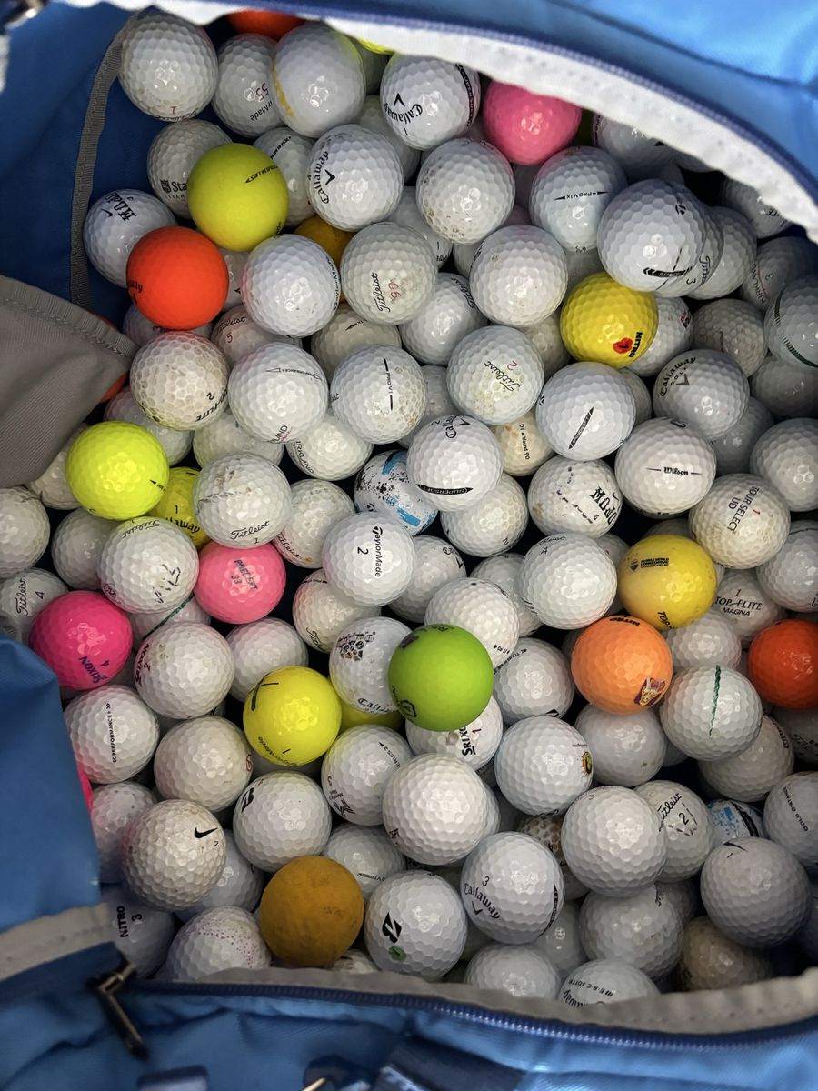 Random golf balls