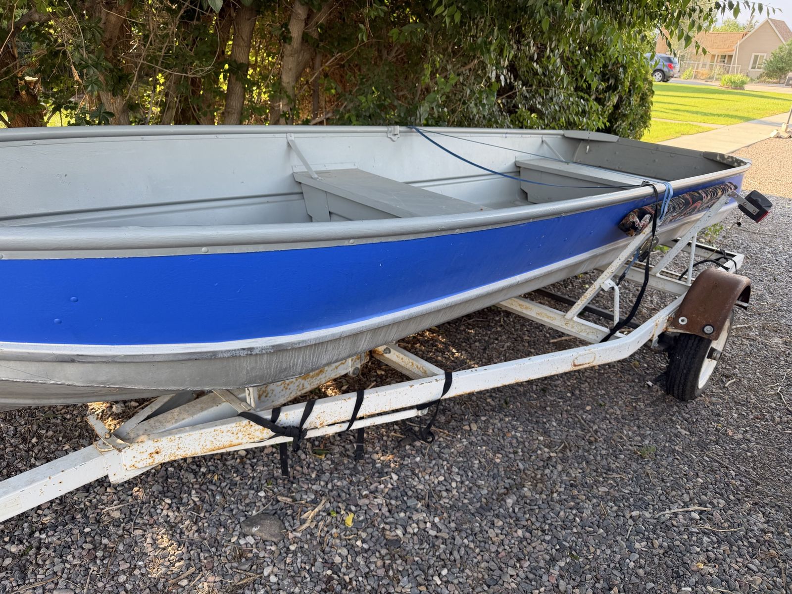 Aluminum Jon Boat / Fishing Boat with Trailer 