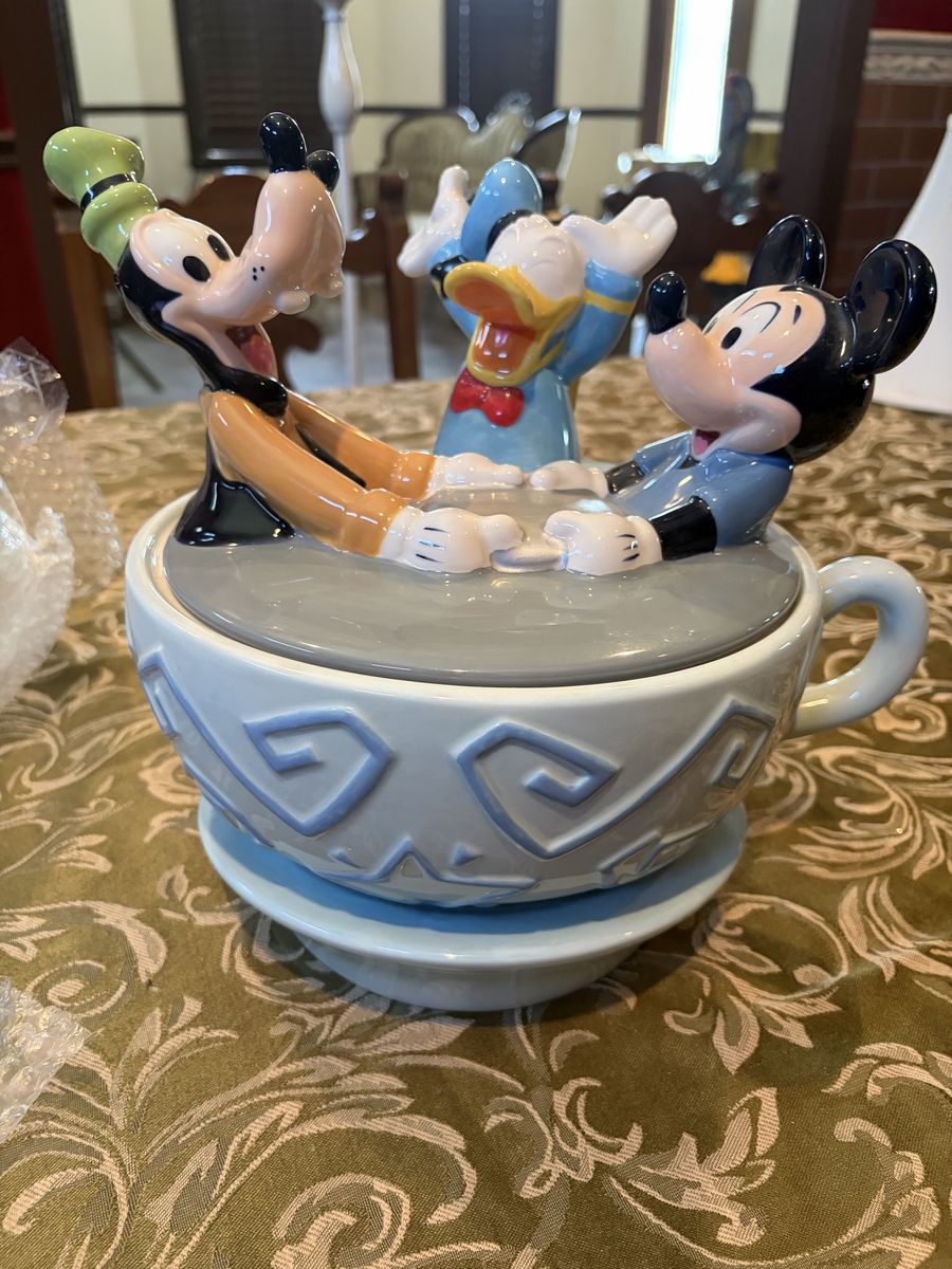 Disney Parks Mickey, Goofy, Donald Duck Mad Tea Party Spinning Teacup Cookie Jar w/ Lid