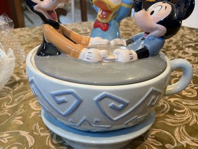 Disney Parks Mickey, Goofy, Donald Duck Mad Tea Party Spinning Teacup Cookie Jar w/ Lid