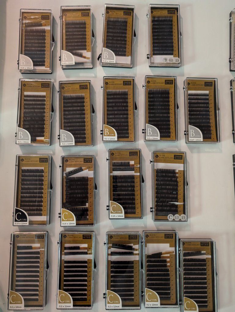 Blink Lash Stylist Mink Eyelash Extensions Trays Lot - B & C Curls