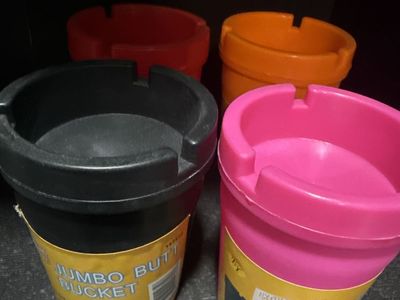 Jumbo Butt Buckets