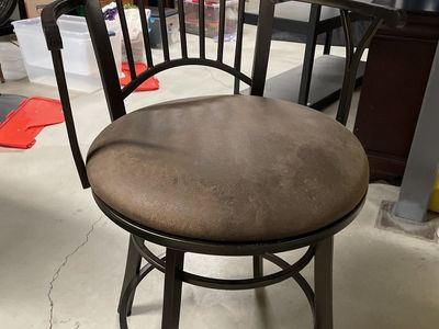 swivel barstool. x3
