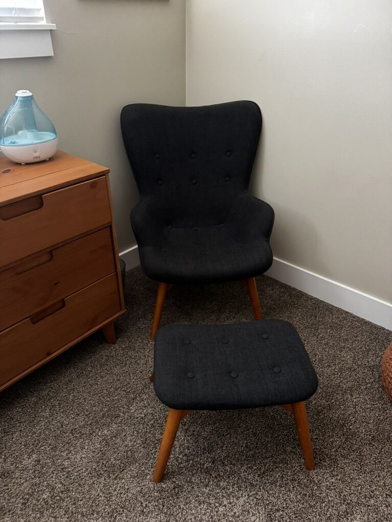Small Chair With Ottoman