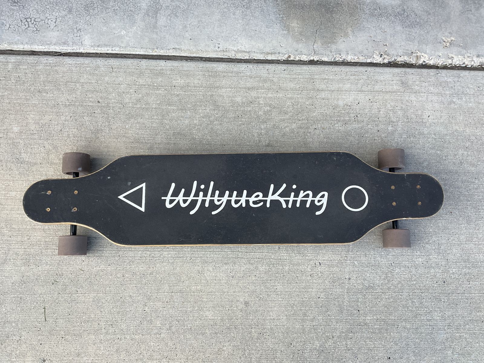 WjlyueKing Dancing Skateboard Longboard - Great for Cruising & Tricks