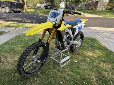 Suzuki RM-Z450 Dirt Bike - RMZ450 2019