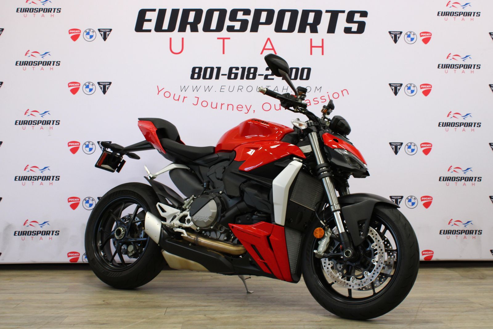 2024 Ducati STREETFIGHTER V2
