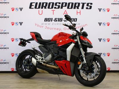 2024 Ducati STREETFIGHTER V2