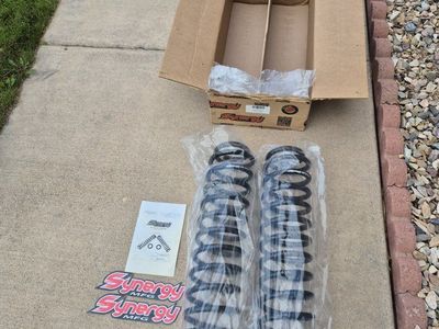 Synergy Mfg Jeep JL/JT Front Lift Springs and Lower Isolators 8863-40 4 inch lift height.