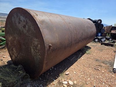 Large Heavy-Duty Steel Storage Tank 2500 gallon steel tank