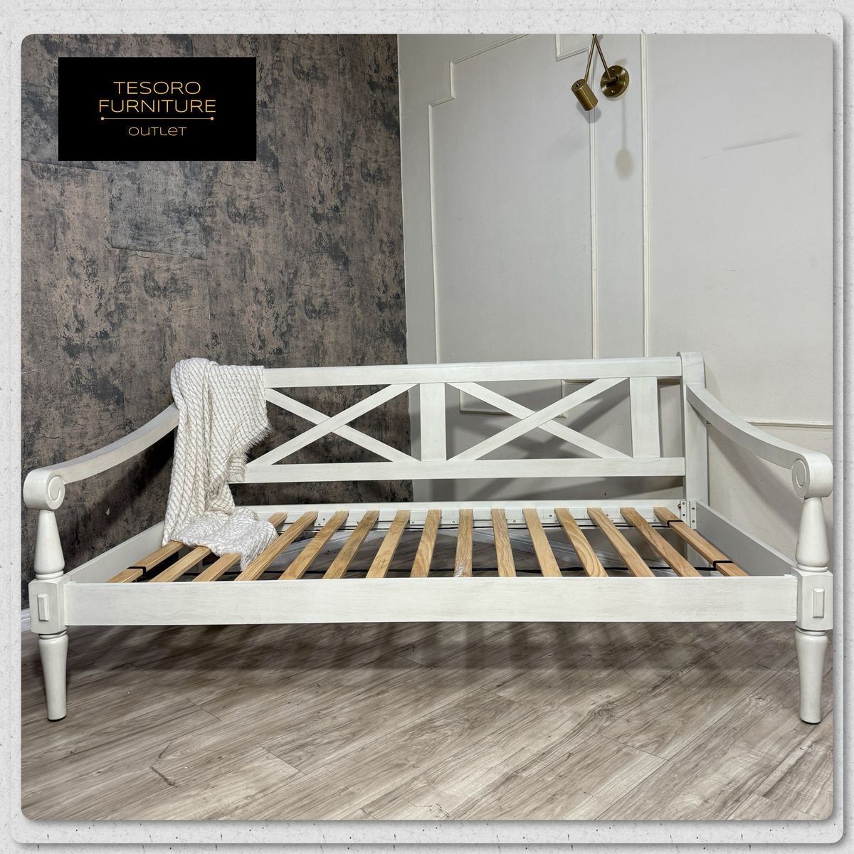 MODERN TWIN DAYBED AMAZING DEAL