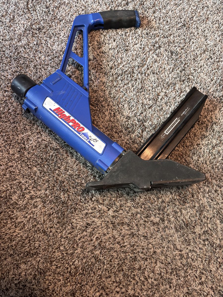 High Pro Pneumatic Flooring Stapler