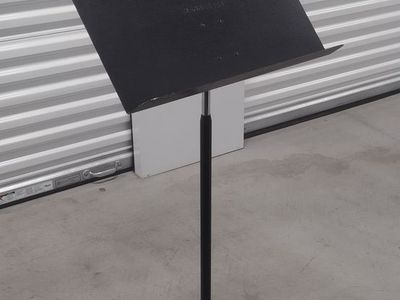 Sheet music stand
