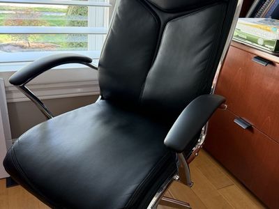 Swivel Office Chair