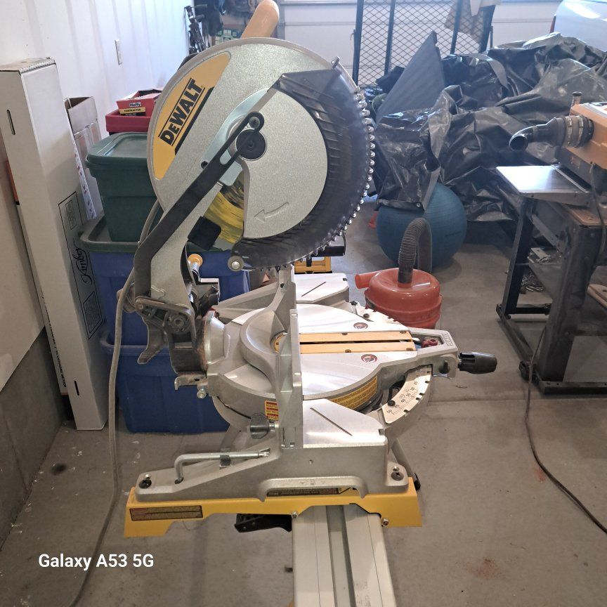DEWALT Miter Saw with Stand