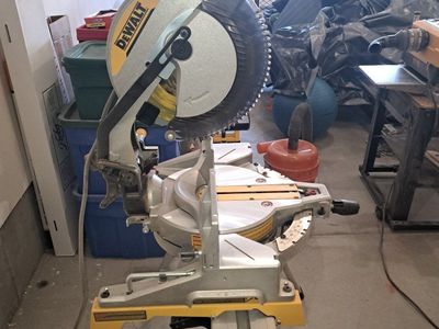 DEWALT Miter Saw with Stand