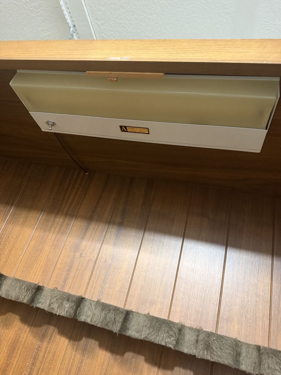 Main image 4