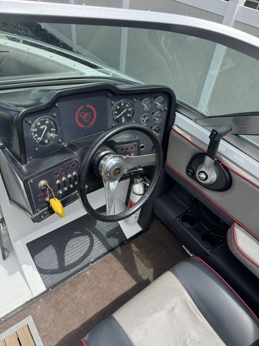Main image 6