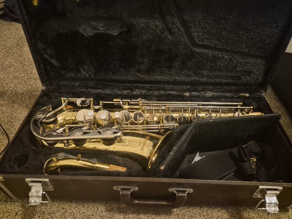 Yamaha Alto Sax Saxophone with Warranty
