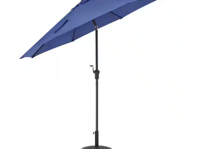 Brand new 9' patio umbrella