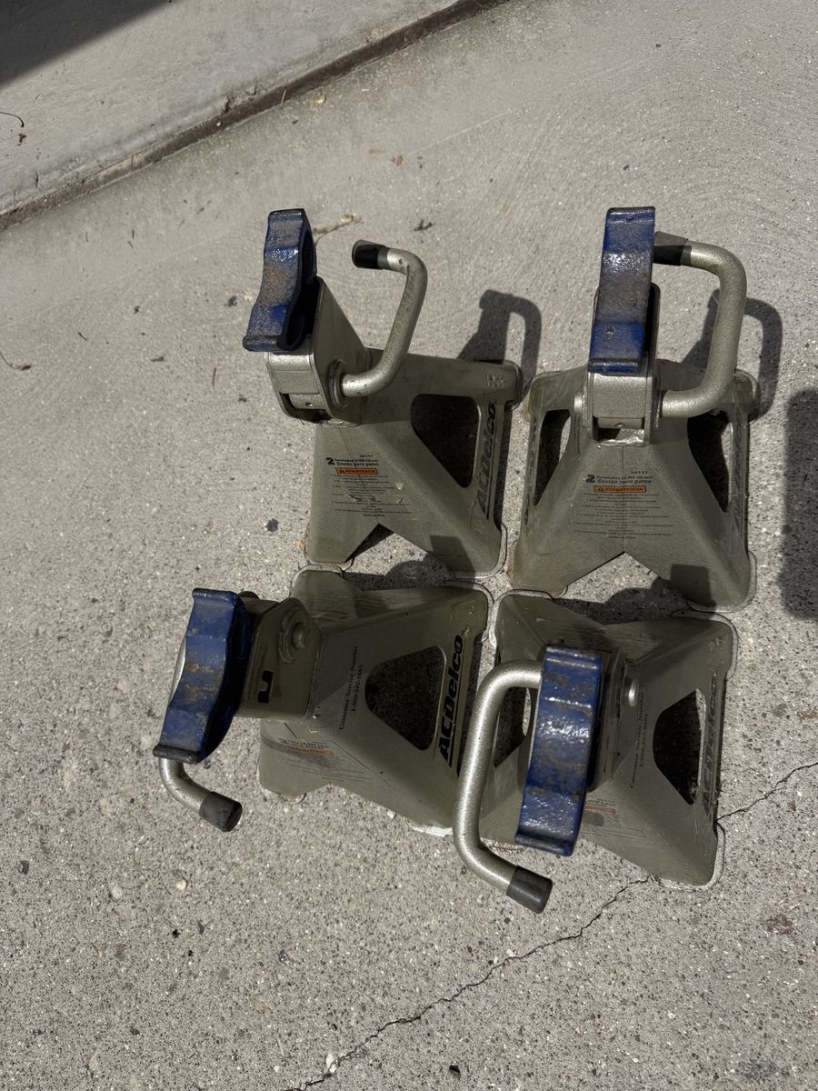 Main image 4