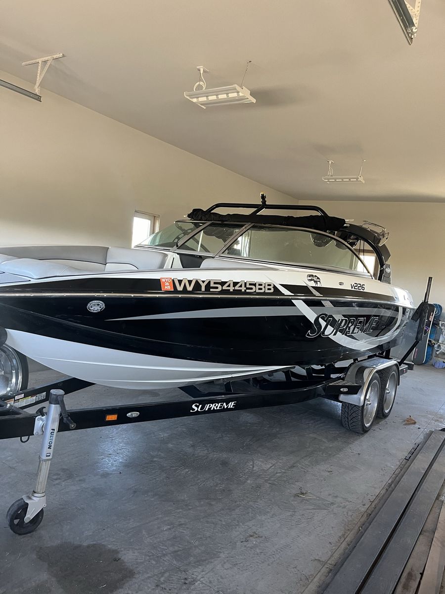 2013 supreme V226