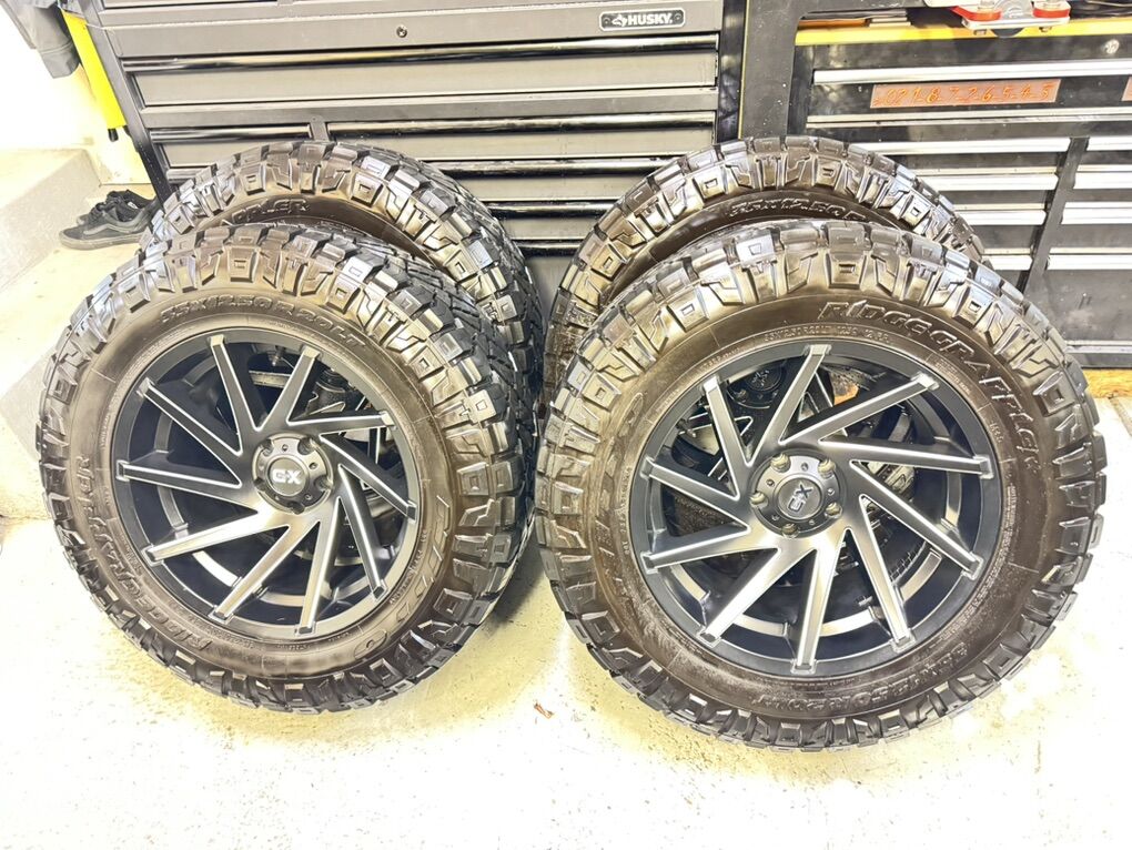 Wheel And Tires 35X12.5R20 Jeep Wrangler Gladiator