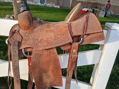 16" corriente roping saddle