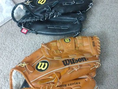 Wilson 13 inch right handed mitt