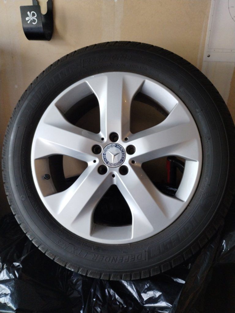 OEM MichelinDefenderLTX MS 255/50R19 and Mercedes Rims