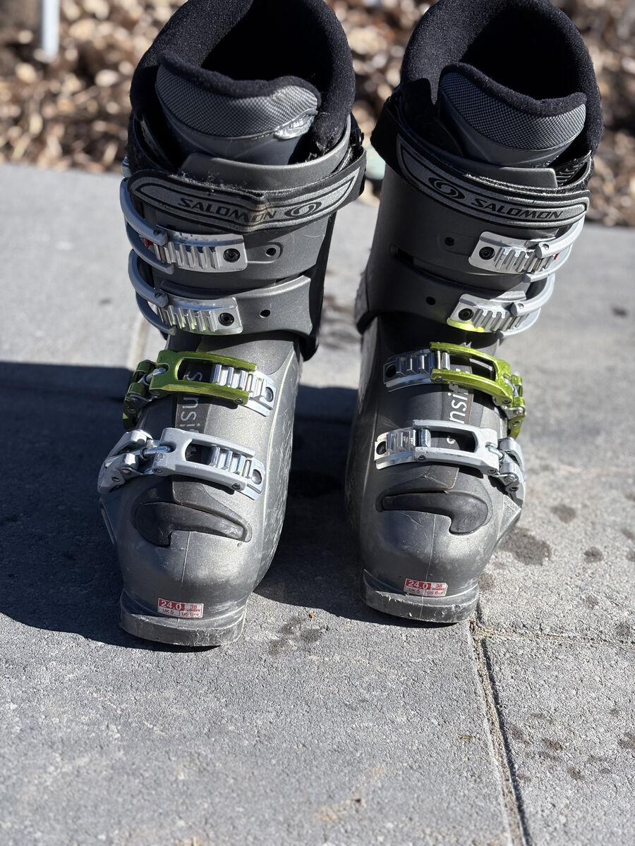 Salomon Mission Ski Boots(Size 24)