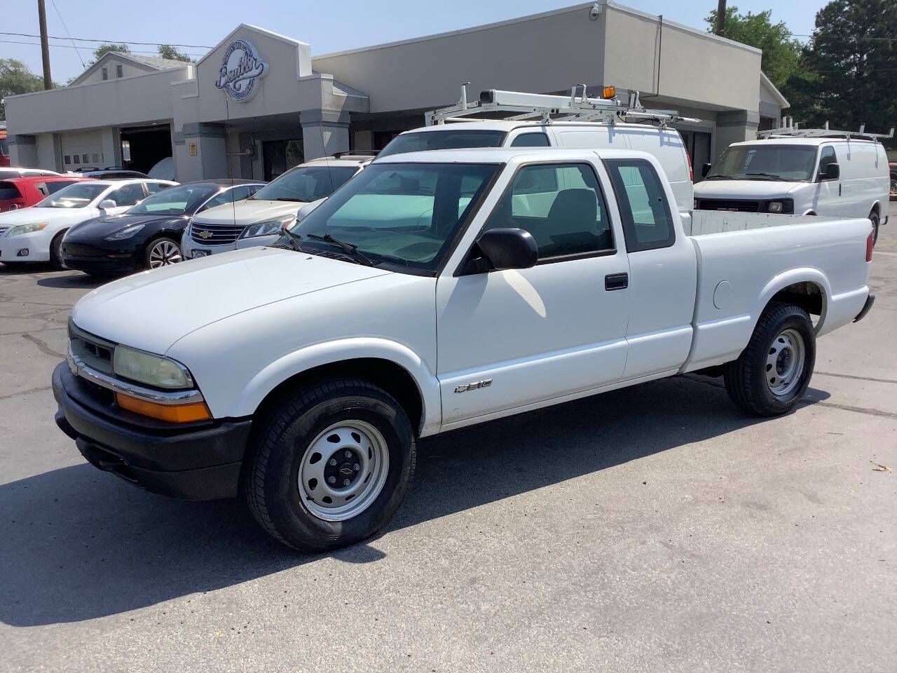 2002 Chevrolet S-10 Base
