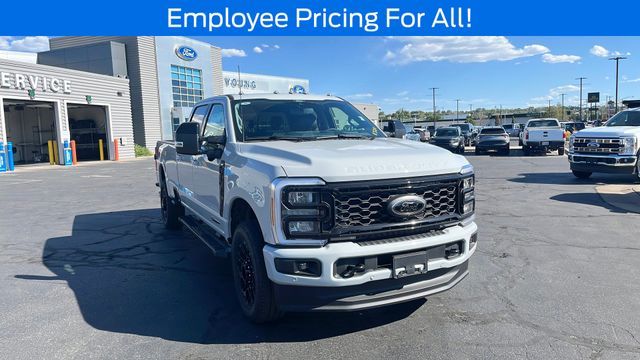2025 Ford F-350 Super Duty Lariat