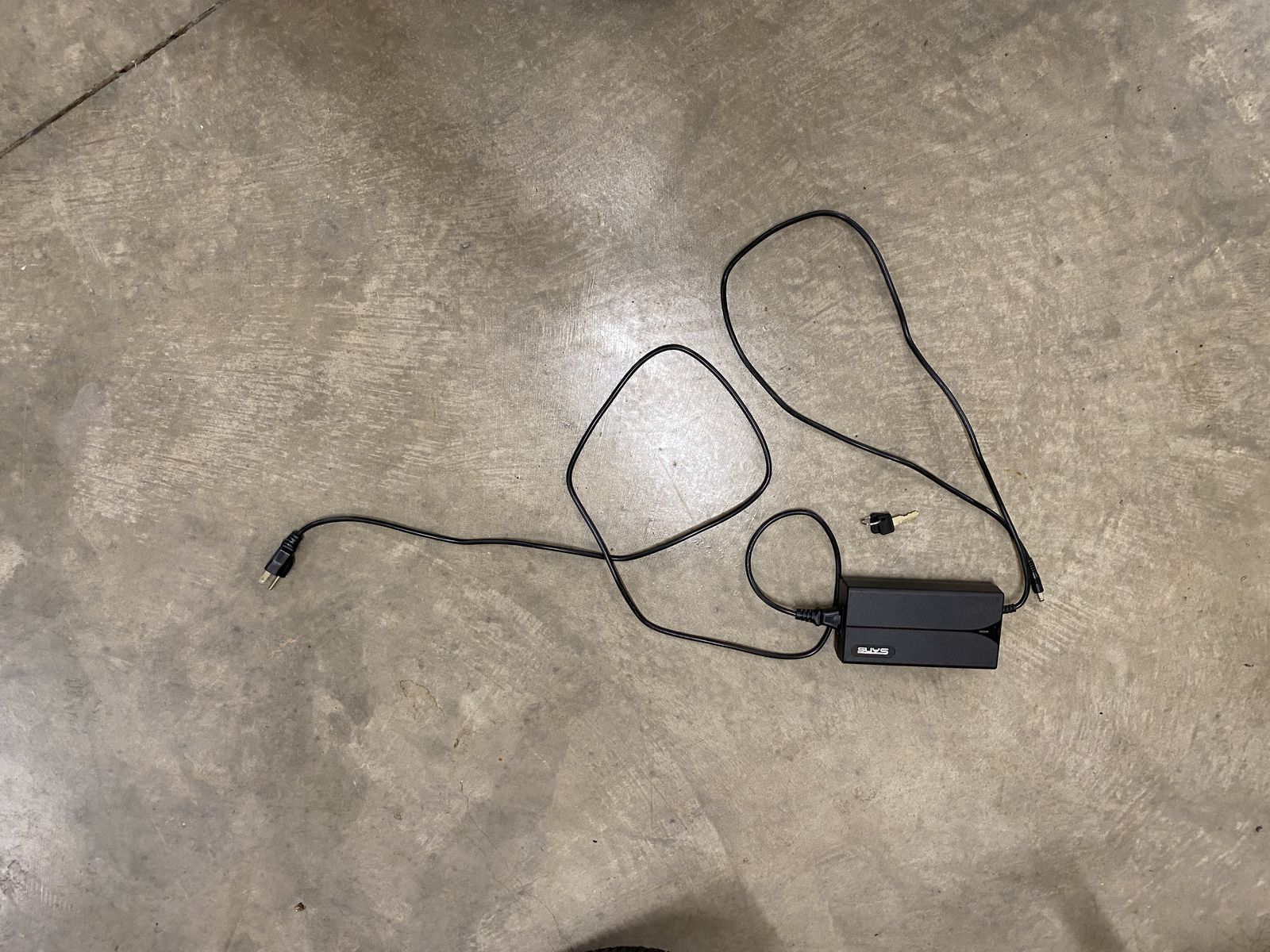 Main image 6
