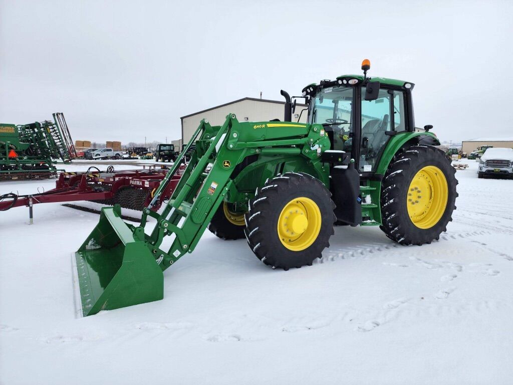 2022 John Deere 6145M