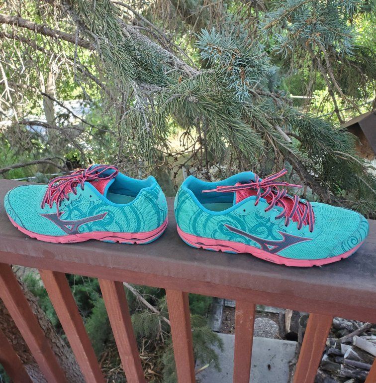 Mizuno Women's Running Shoes - Teal/Pink, US Size 9 - very good condition