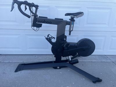 Wahoo KICKR BIKE – Smart Trainer – Works Perfectly