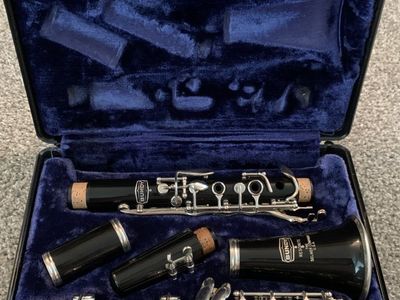 Bundy Clarinet In Great Playing Condition